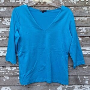 🌟 A'NUE 3/4 sleeve v-neck shirt in azure size medium NWT